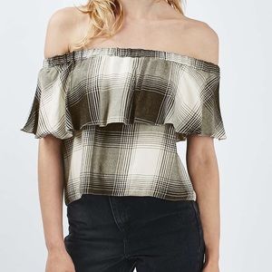 TOPSHOP – Monochrome Check Bardot Top